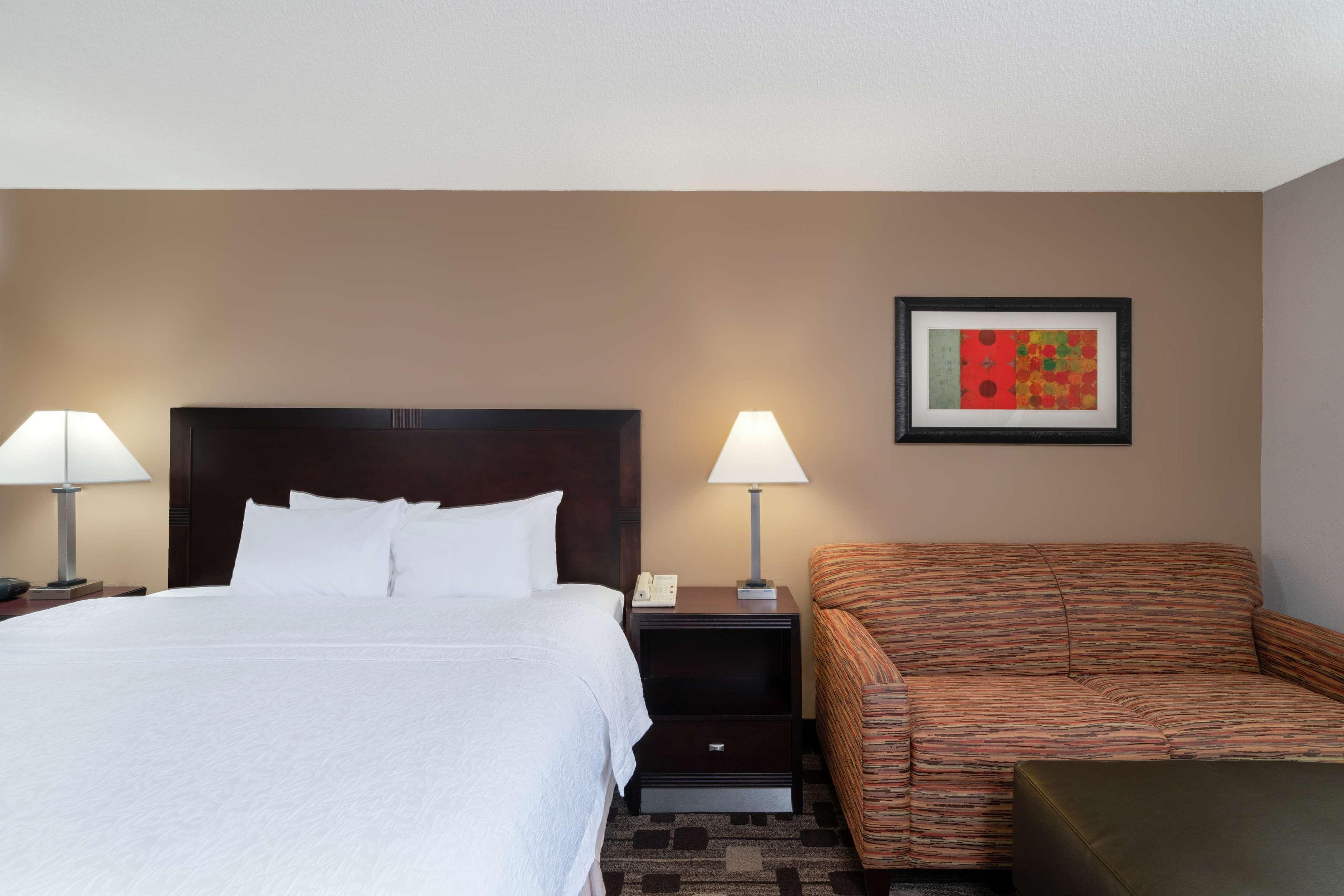 Hampton Inn Dublin Newbern Екстериор снимка