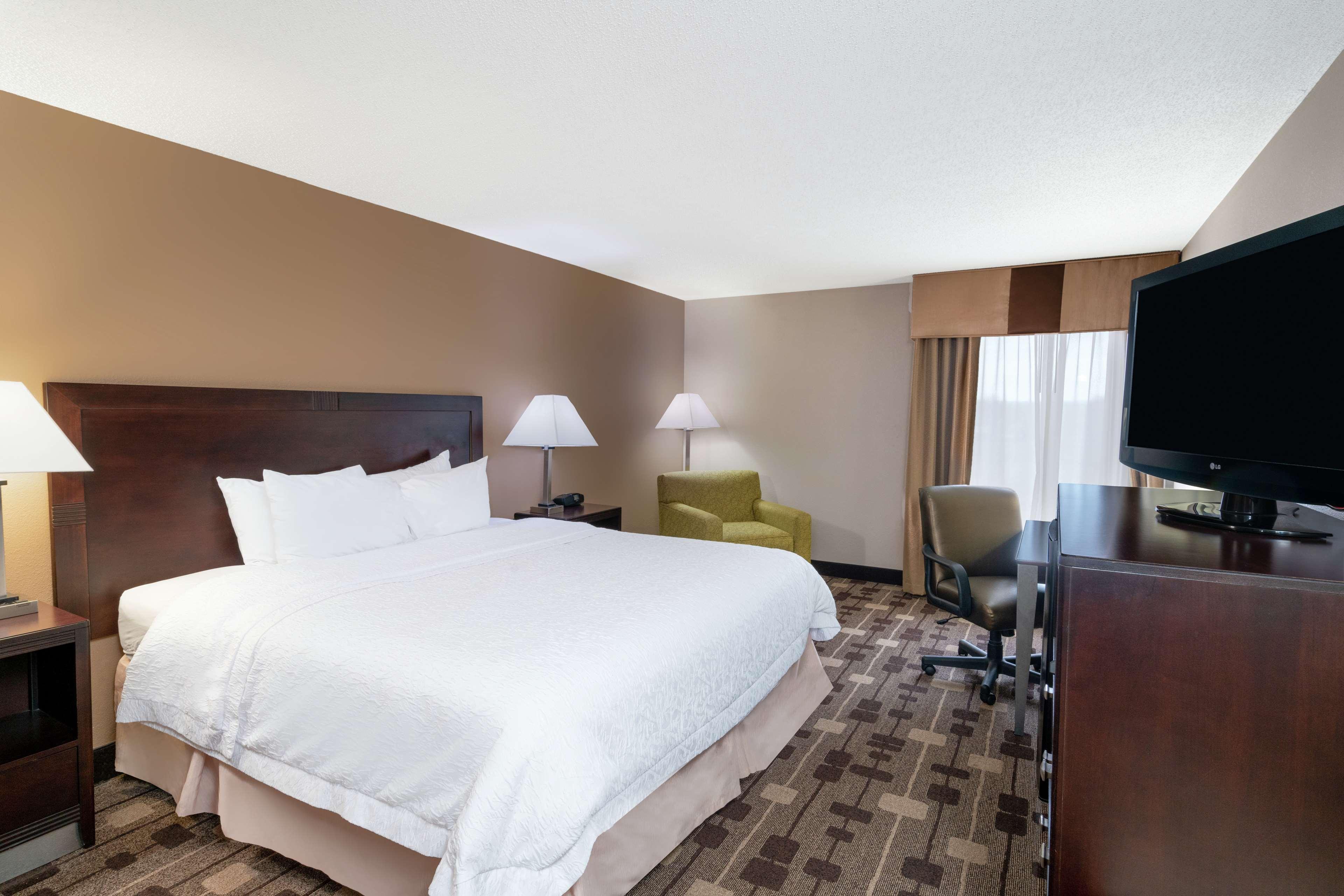 Hampton Inn Dublin Newbern Екстериор снимка