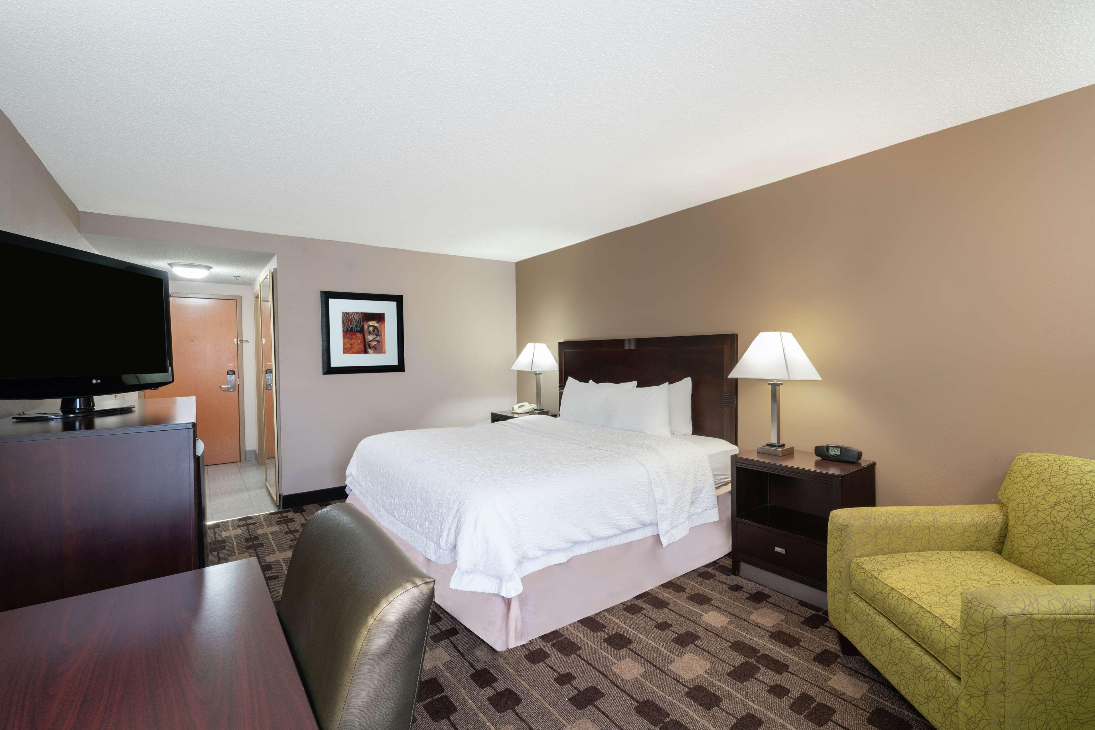 Hampton Inn Dublin Newbern Екстериор снимка